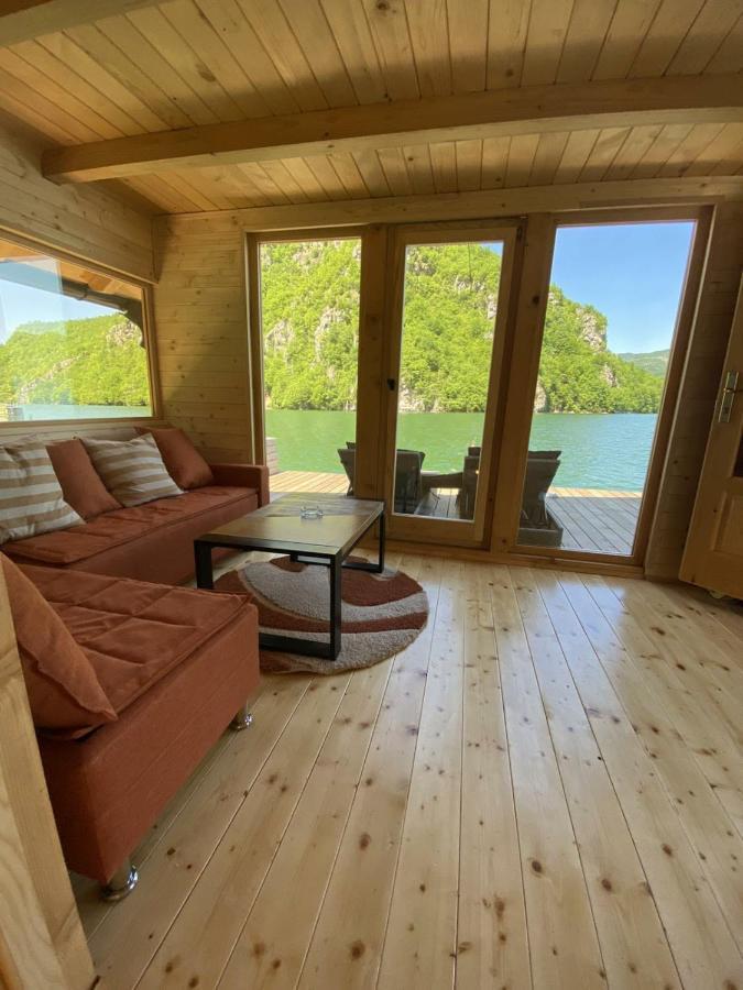 Floating House Perucac Leilighet Eksteriør bilde